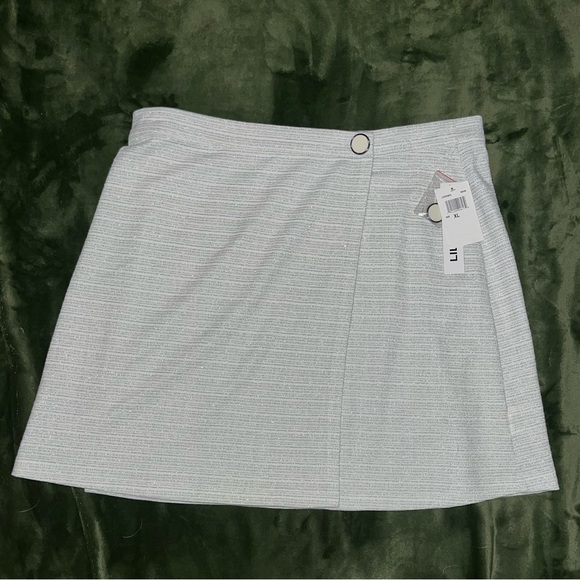 NWT Lily Star white and silver midi wrap skirt - Picture 1 of 6